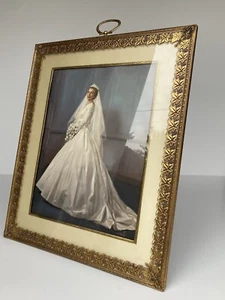 Vtg 20” Large Filigree Gold Metal Felt Back Standing Frame Wedding Painting Orig - Foto 1 di 22