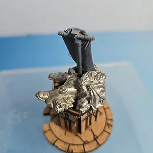 Space Marine Hero Casualty Objective Marker Warhammer 40k Imperial Fist - Bild 1 von 7