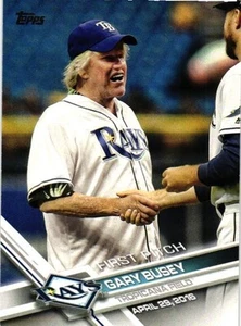 2017 Topps First Pitch Gary Busey Baseballkarte #FP-24 - Bild 1 von 2