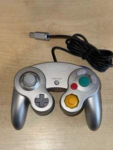 Official Nintendo Gamecube Controller Silver / Platinum Tested & Working - Picture 1 of 3