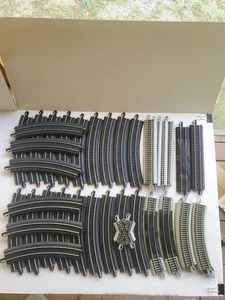 Bachmann HO Scale EZ Track Lot Curved & Straight 37 Pieces Nickel Silver Rails - Picture 1 of 9
