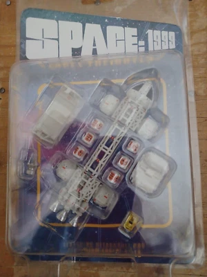 SPACE 1999 - EAGLE FREIGHTER Sixteen 12 Micro Eagles 16/12 5,5 pulgadas MIP NOS Foto 1 de 2