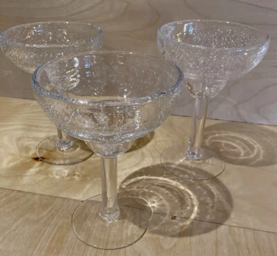Juego de 3 vasos mexicanos de margarita de vidrio soplado a mano borde transparente y burbujas base Foto 1 de 3
