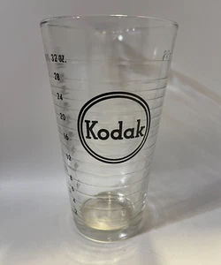 Kodak 32oz Glass Measuring Beaker - Picture 1 of 8