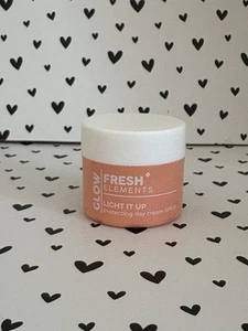 M and S Fresh Elements Glow Light-Up Day Cream SPF25 15ml - Picture 1 of 3