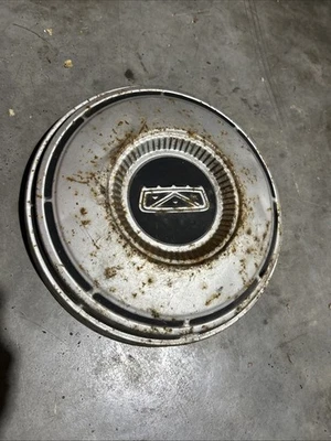 67-80 FORD F100 PLATO PERRO TAPACUBOS TAPACUBOS OEM CUBIERTA DE RUEDA 1 10,5” Foto 1 de 4