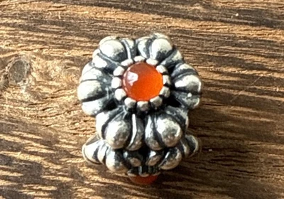 Pandora Cornalina Dije RETIRADO Cumpleaños Flores JULIO Plata de Ley 925 Foto 1 de 4