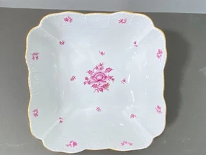 Herend "Nanking Bouquet Purple" squared serving bowl,Osier design, 24k gold trim - Picture 1 of 7