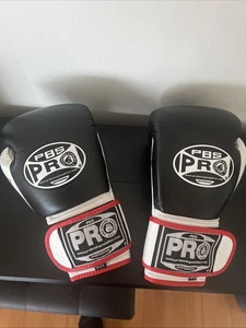 Pro Boxing U.S.A. 12oz Black And White Leather Sparring Gloves Wraps Set - Picture 1 of 5