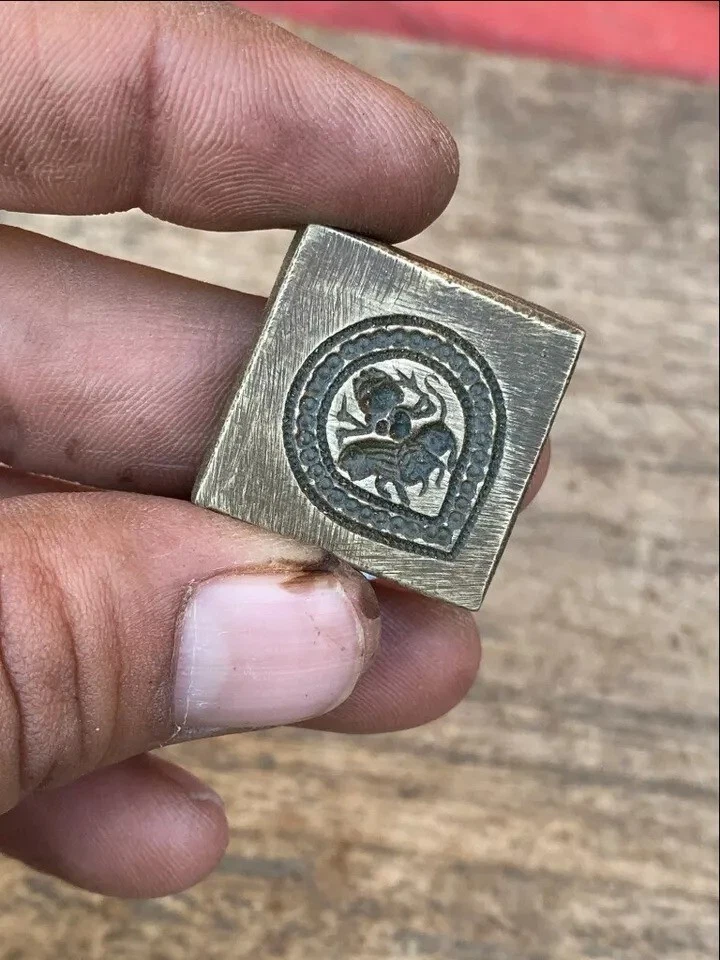 Antigua figura de diosa tallada a mano de bronce hermosa colgante joyería molde troquel Foto 1 de 4