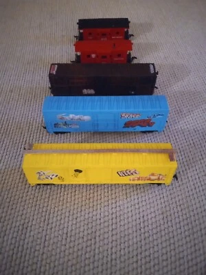 5 car set/lot of IHC(3x)/power model(2x)/ho scale/graffiti set/nos - Image 1 of 4
