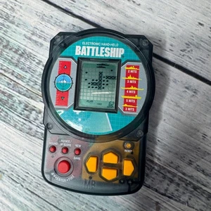 1995 Milton Bradley Electronic Handheld Battleship Game MB Works Vintage Tested - Bild 1 von 5