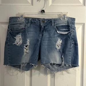 Red Rivet Shorts Embroidered Distressed Stretchy Low-rise Denim Shorts Size 9 - Picture 1 of 7