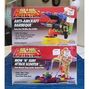 Pair Stone Protectors Anti-Aircraft Barbeque & Attack Scooter New Open Box 1993 - Imagen 1 de 2