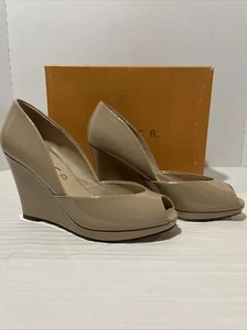Unisa 7 Beige Nude Arena Cuña Peep Toe Retro Charol Acolchado Unmadison - Imagen 1 de 14