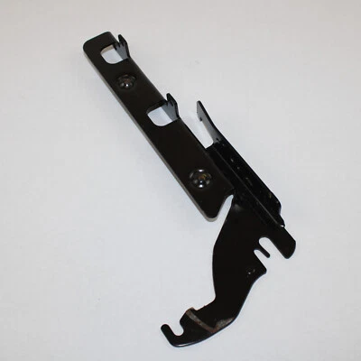 Lavavajillas KitchenAid: bisagra de puerta: derecha (8269011 / WP8534853) {P3732} Foto 1 de 4