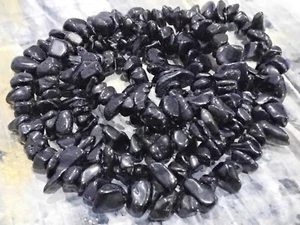 Chips de obsidiana natural 5-8 x 5-8 mm, cadena 31,5". Envío gratuito. Vendedor de oz - Imagen 1 de 3