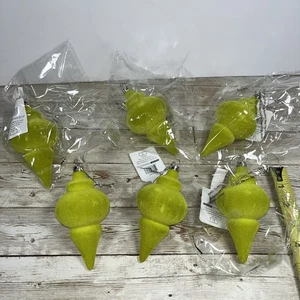 Adornos de Navidad en forma de remate flocado verde lima - Imagen 1 de 6