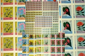 MALUKU SELATAN 950 stamps...1955 FLOWERS SET 19 COMPLETE SHEETS - Picture 1 of 1