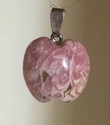 Colgante hecho artesanalmente de plata de ley rodocrosita en forma de manzana 925 Foto 1 de 4