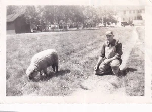 BÄUER MIT SEINER FRAU AUF DEM FELD SEHR SELTEN 5 X 4 FOTO - Bild 1 von 1