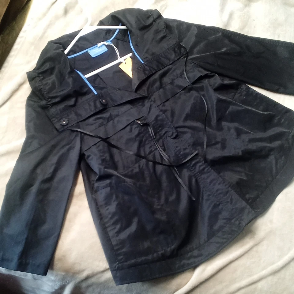 Abrigo negro Simply Vera Wang con mangas 3/4 talla mediana Foto 1 de 4