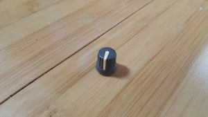 Korg TRITON PRO 76 Schlüssel Drehknauf. seltener Fund. ANSEHEN! Weltweiter Versand - Bild 1 von 1