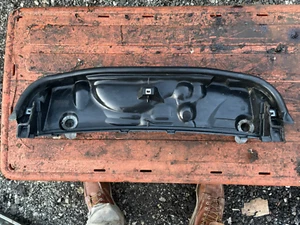 1999-2006 BMW E46 3 SERIES LOWER AIR FILTER MICROFILTER HOUSING OEM - Picture 1 of 14