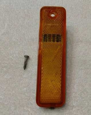 1983-1988 Ford Bronco II Ranger LH RH Fender Marker Light OEM Amber - Image 1 of 4