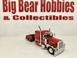 1/64 DCP/FG Wayne Transport 389 Peterbilt 63" Flattop Sleeper Tractor - Picture 1 of 12
