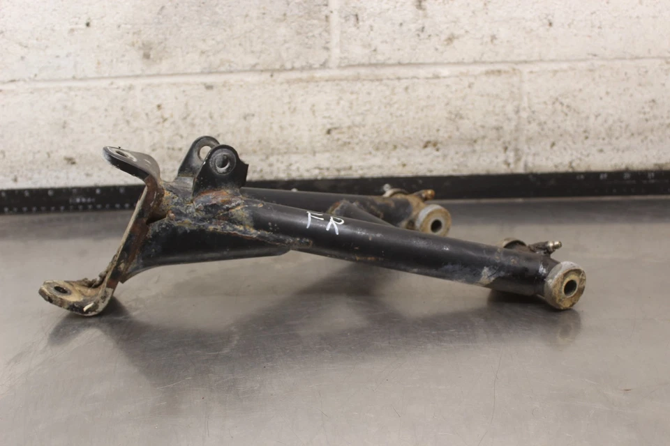 1987 Yamaha Moto 4 YFM350ER FRONT RIGHT CONTROL A ARM P967 Foto 1 de 4