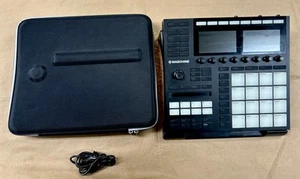 MASCHINE MK3 MIDI CONTROLADOR CAJA DE RITMOS CON ESTUCHE, CABLE Y SOPORTE | ¡ENVÍO GRATUITO!! - Imagen 1 de 24
