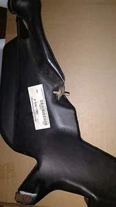 NEW OEM WINDSHIELD WASHER RESERVOIR FORD TAURUS MERCURY SABLE 1FDZ-17618-A - Picture 1 of 9