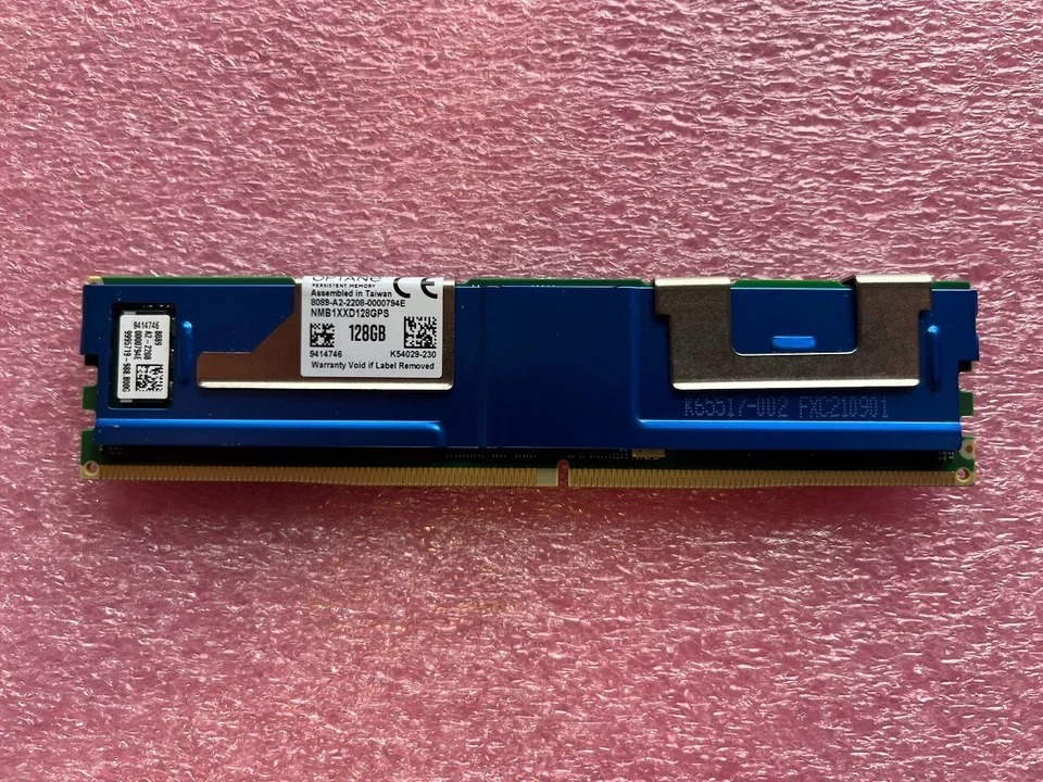 Módulo de memoria DCPMM persistente Intel 128 GB - DDR4-SDRAM - NMB1XXD128GPS Foto 1 de 1