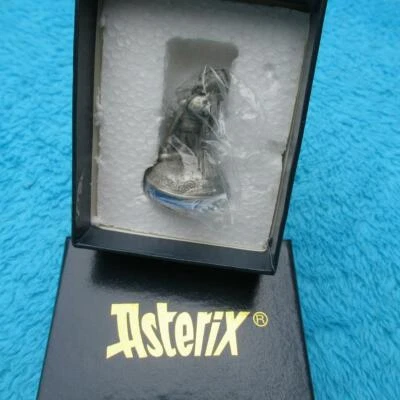ASTERIX & OBELIX Gallier KRIEGER Schachfigur BAUER Zinnfigur Zinn MAYFAIR OVP - Bild 1 von 2