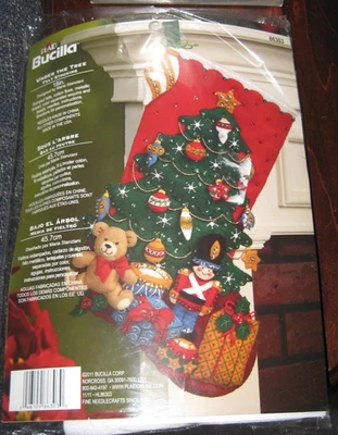 Kit de medias de fieltro debajo del árbol Bucilla 86303 selladas Foto 1 de 4