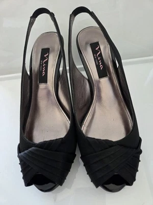 NUEVO 6.5Nina Para Mujer Formal Negro Satinado Pliegues Altos Peep Toes Tacones Cordones 3 pulgadas Foto 1 de 4