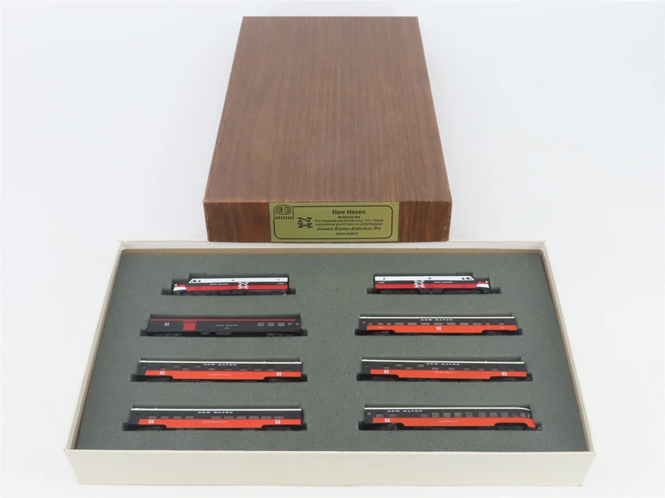 N Scale Con-Cor 0001-008517 NH New Haven "McGinnis" PA1 Diesel Passenger Set - Image 1 of 4