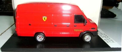 MG model-IVECO 35/10-FURGONE ASSISTENZA FERRARI-1/43 - Immagine 1 di 4