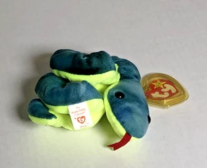 ❤️ NEW 1997 TY Beanie Baby "Hissy" Snake - Vintage Plush w/ Tag Protector 🌈 - Picture 1 of 5