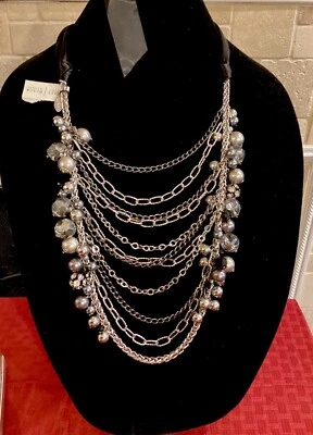 🆕 COLAR DE FITA DE CRISTAL CORRENTE CINZA PRATA MULTI CAMADA XL CASA BRANCA PRETA - NOVO COM ETIQUETAS - Imagem 1 de 4