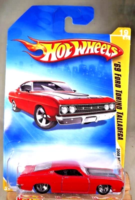 Ford Torino Talladega 2008 Hot Wheels #19 nuevos modelos 19/40 '69 rojo con cromo 5 velocidades Foto 1 de 4
