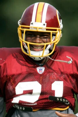 Sean Taylor Washington Football Player Wall Art Home Decor - POSTER 20x30 - Image 1 of 4