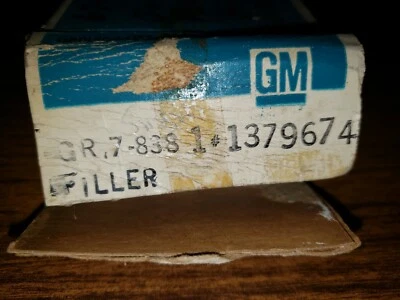 НОВЫЙ ИЗ СТАРЫХ ЗАПАСОВ GM 1379674 РЕЗИНОВЫЙ НАПОЛНИТЕЛЬ ЗАДНИЙ БАМПЕР ДЛЯ 67 Buick LeSabre/Wildcat  - Изображение 1 из 4