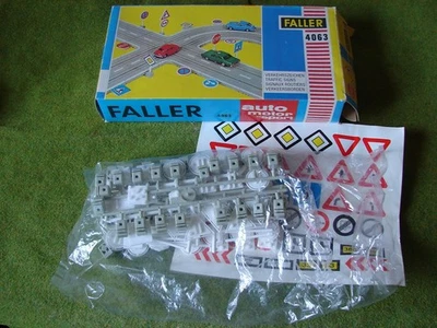Faller ams  Nr. 4063  Verkehrszeichen in OVP - Bild 1 von 2