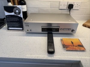 Sony SCD-XB940 Super Audio Reproductor de CD + Control Remoto Alta Gama Audiophile Plateado Alta Fidelidad - Imagen 1 de 13