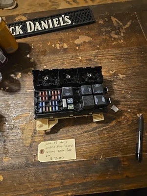 2004-2005 GEM MODULE MULTIFUNCTION RELAY FORD TAURUS MERCURY SABLE FUSE BOX BCM - Image 1 of 4