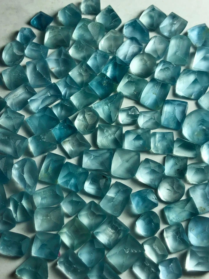 Preespuma Natural Alucinante 150 quilates Forma Aguamarina Faceta Grado Calidad Desde M Foto 1 de 4