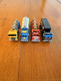 4 MICRO MACHINES Galoob #4 HEAVY WORKERS #7 Lumberjacks SEMI TRUCK COLLECTION