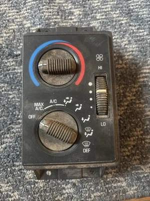 95-97 CHEVY GMC CLIMATE CONTROL UNIT S-10 BLAZER JIMMY HVAC A/C HEATER   TEMP - Image 1 of 4